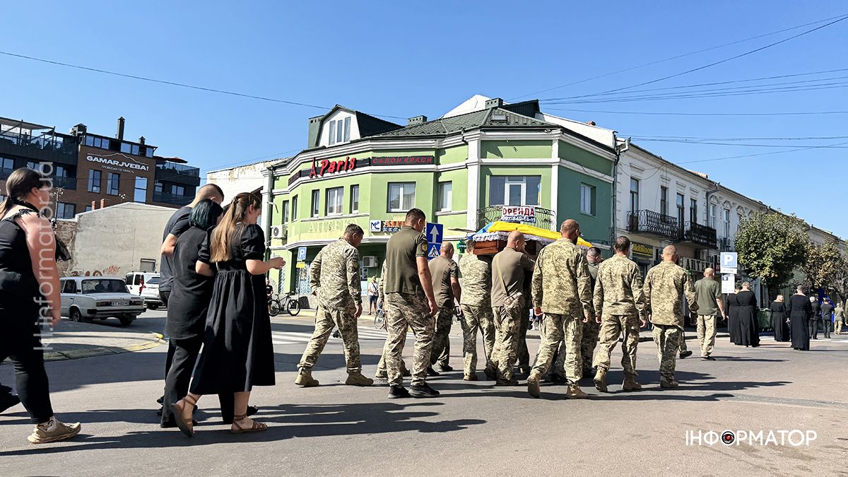 У Коломиї зустріли скорботний кортеж захисника Ігоря Торговцева 5