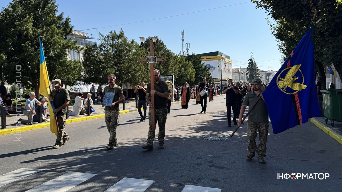 У Коломиї зустріли скорботний кортеж захисника Ігоря Торговцева 10