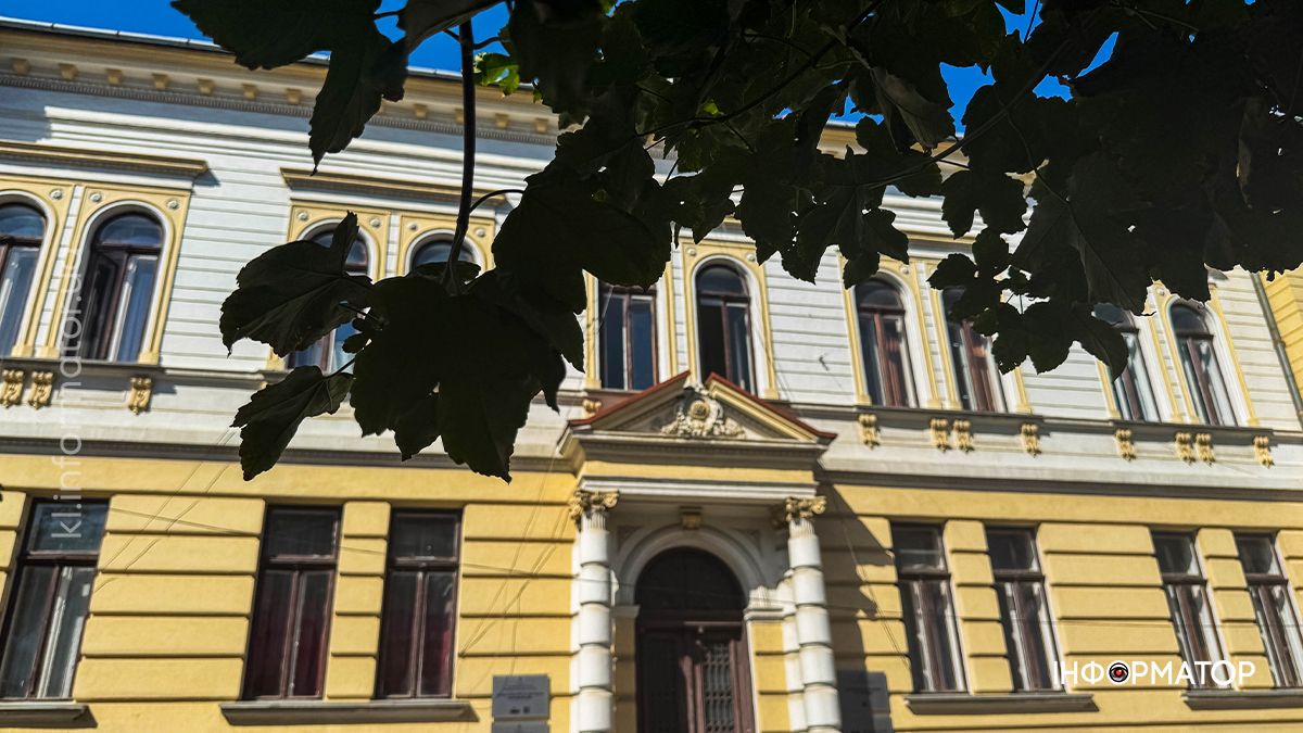 Коломия на роздоріжжі сезонів: фоторепортаж із серця міста 17