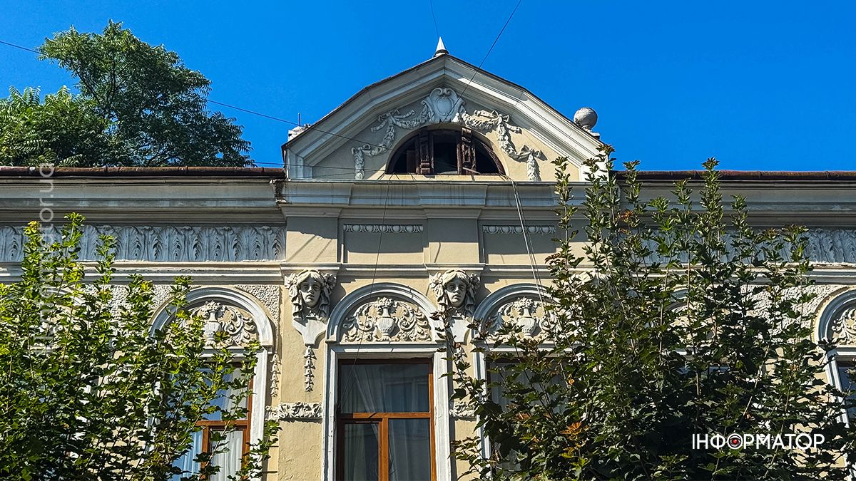 Коломия на роздоріжжі сезонів: фоторепортаж із серця міста 15