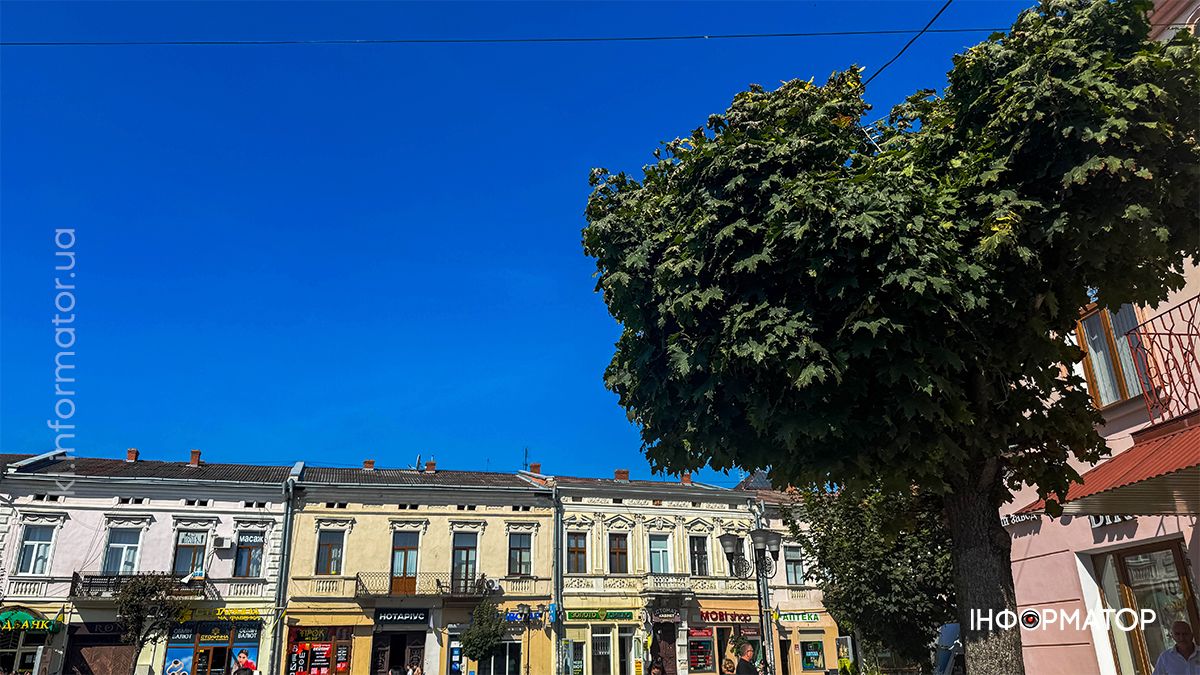 Коломия на роздоріжжі сезонів: фоторепортаж із серця міста 4