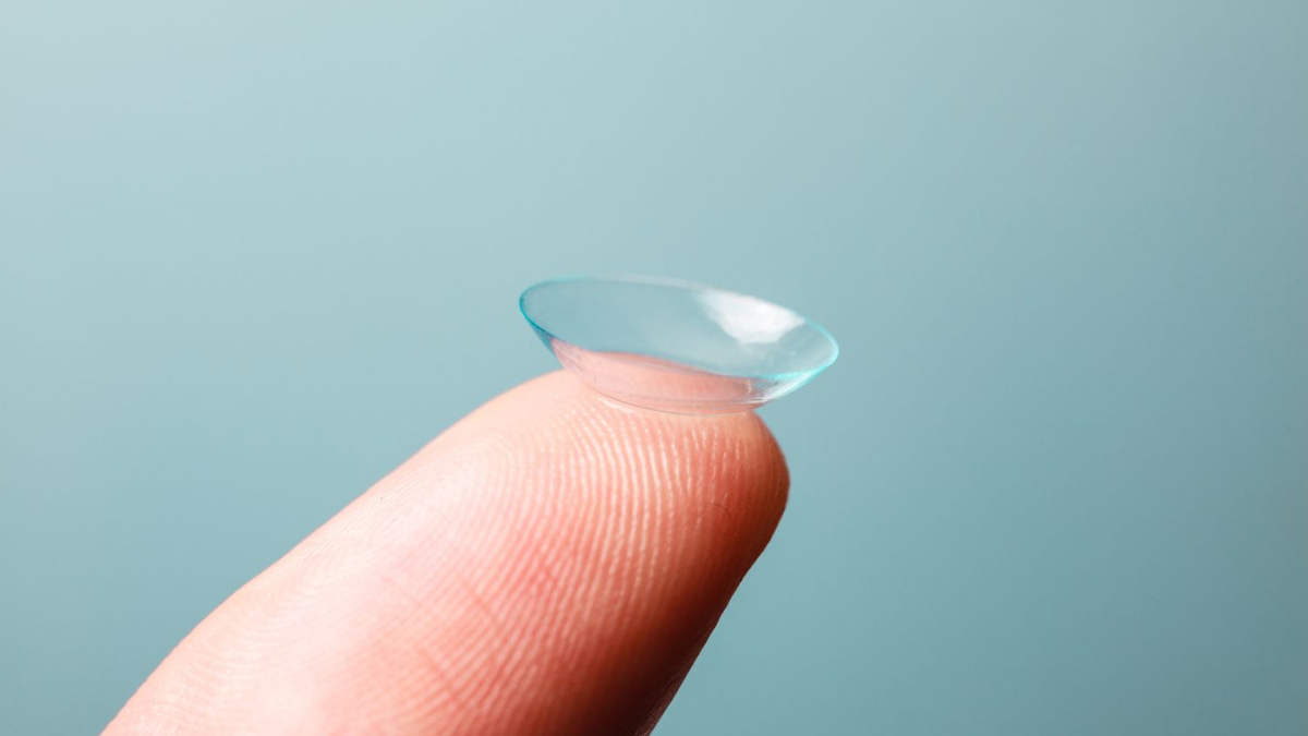 М’які та жорсткі контактні лінзи: особливості, переваги, недоліки