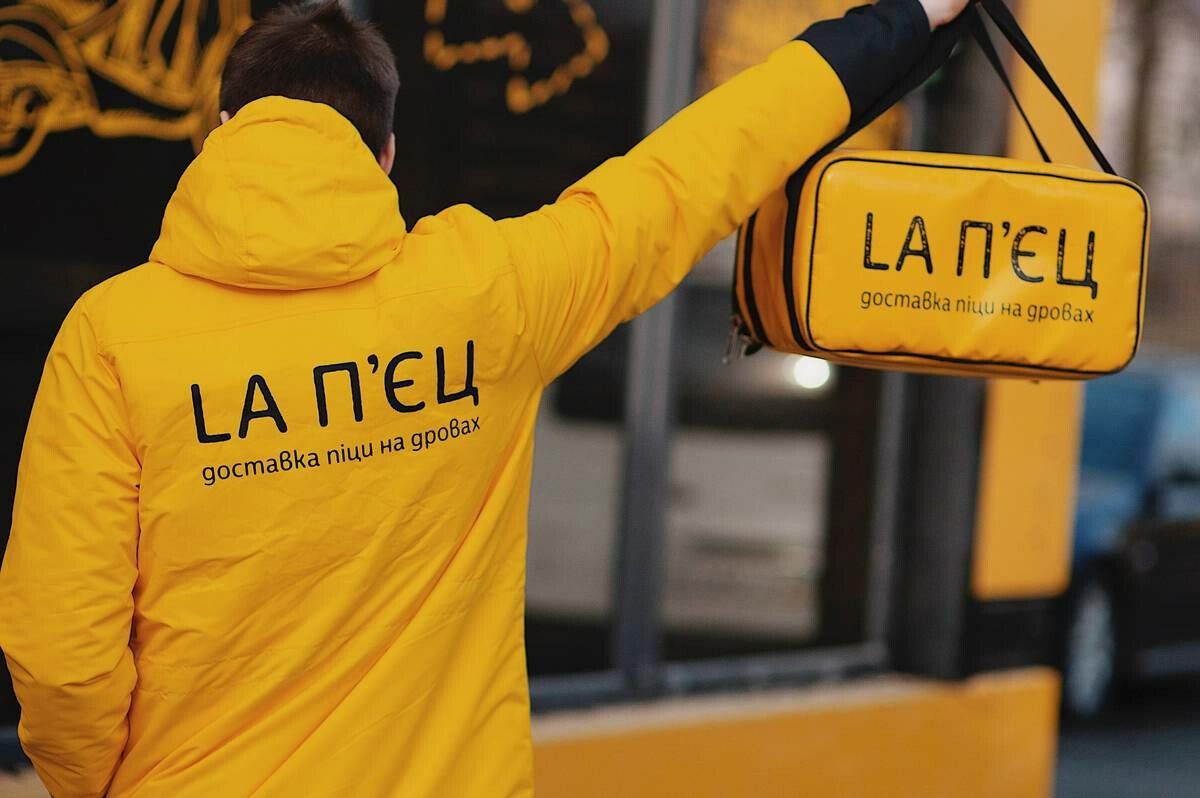 Топ-10 рецептів дров'яної піци, які ви можете спробувати вдома