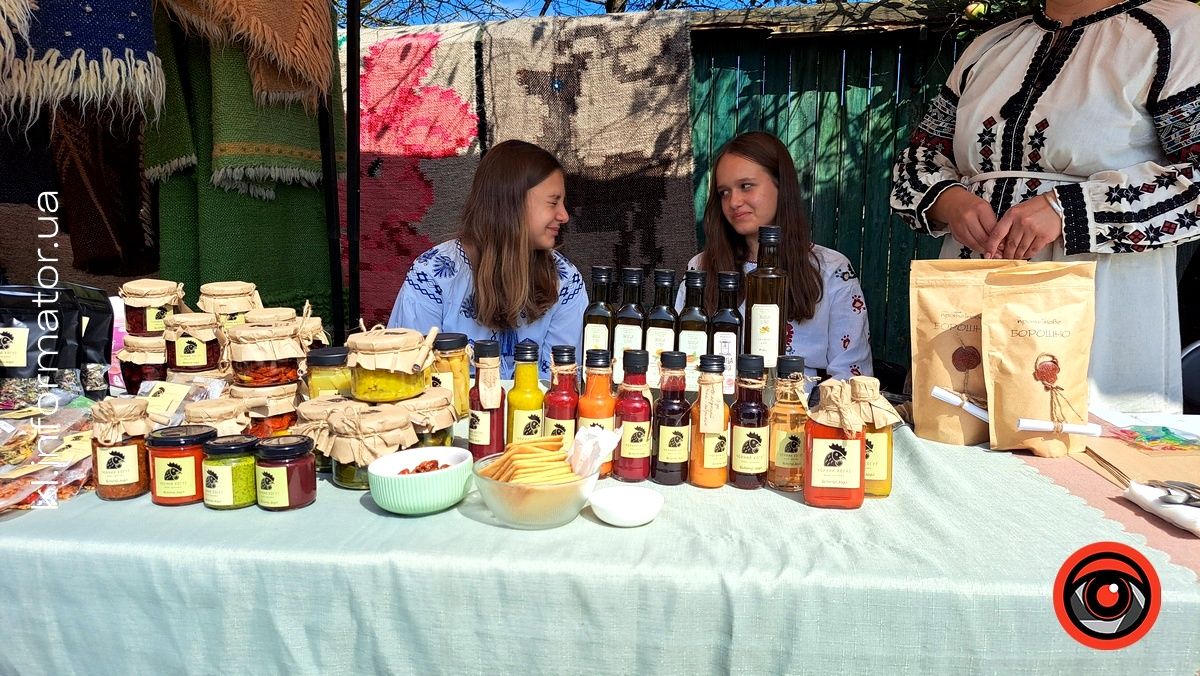 Благодійні фестини ремесел "Відродження на Толоці" стартували у Корничі 12