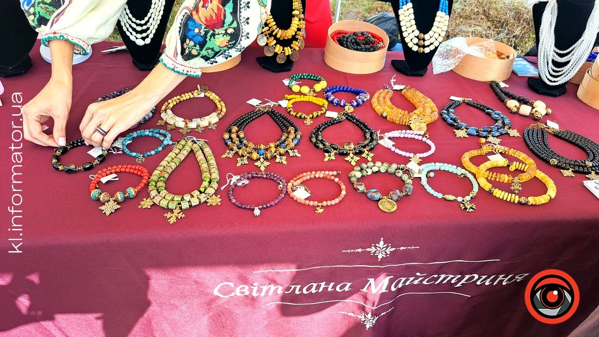 Благодійні фестини ремесел "Відродження на Толоці" стартували у Корничі 6