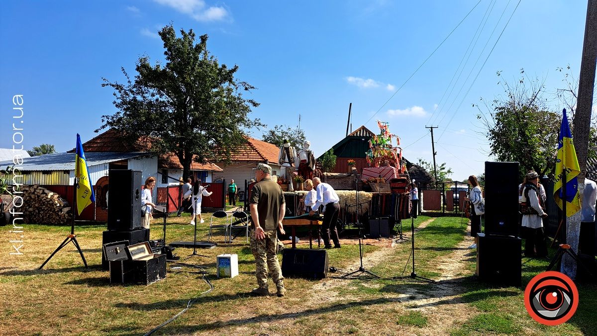 Благодійні фестини ремесел "Відродження на Толоці" стартували у Корничі 9