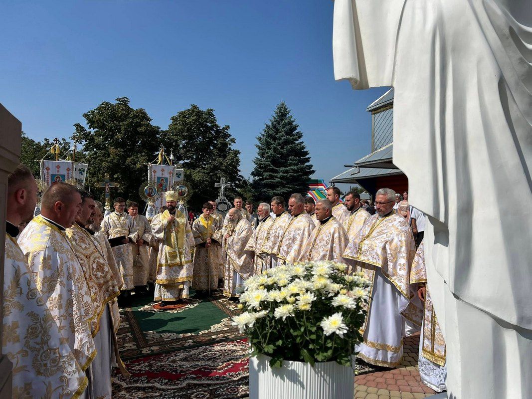 У селі Торговиця відзначили храмове свято та 100-річчя церкви 8