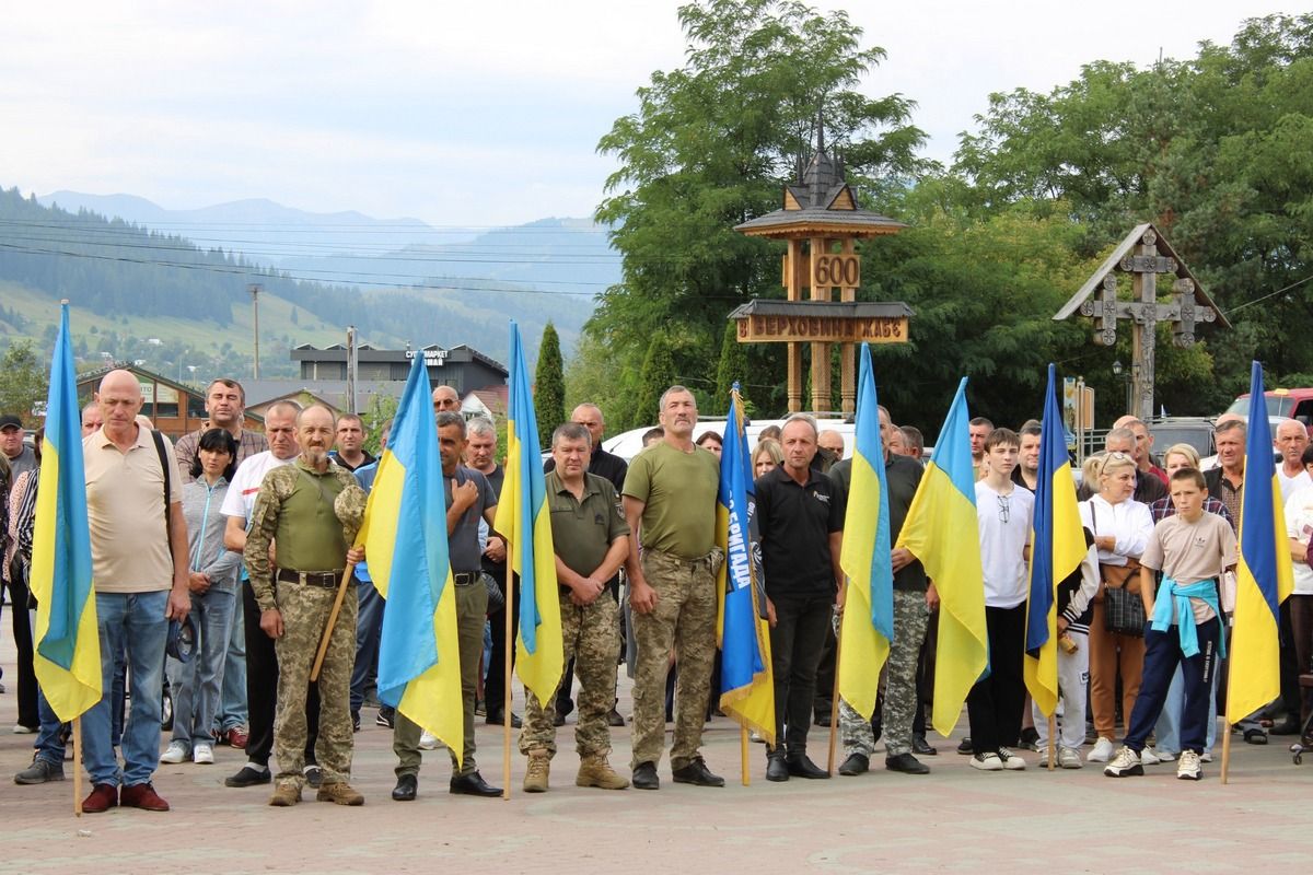 Нарешті вдома: на рідну Гуцульщину повернувся звільнений з полону воїн Володимир Кутовий 12
