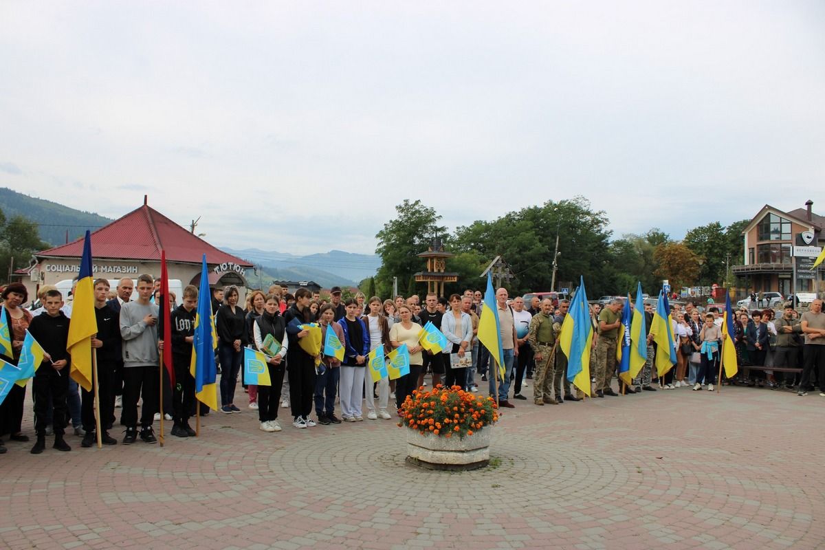 Нарешті вдома: на рідну Гуцульщину повернувся звільнений з полону воїн Володимир Кутовий 6