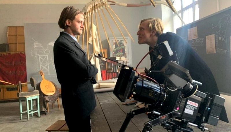 Чорний квадрат протесту: Рецензія на фільм "Малевич" 1