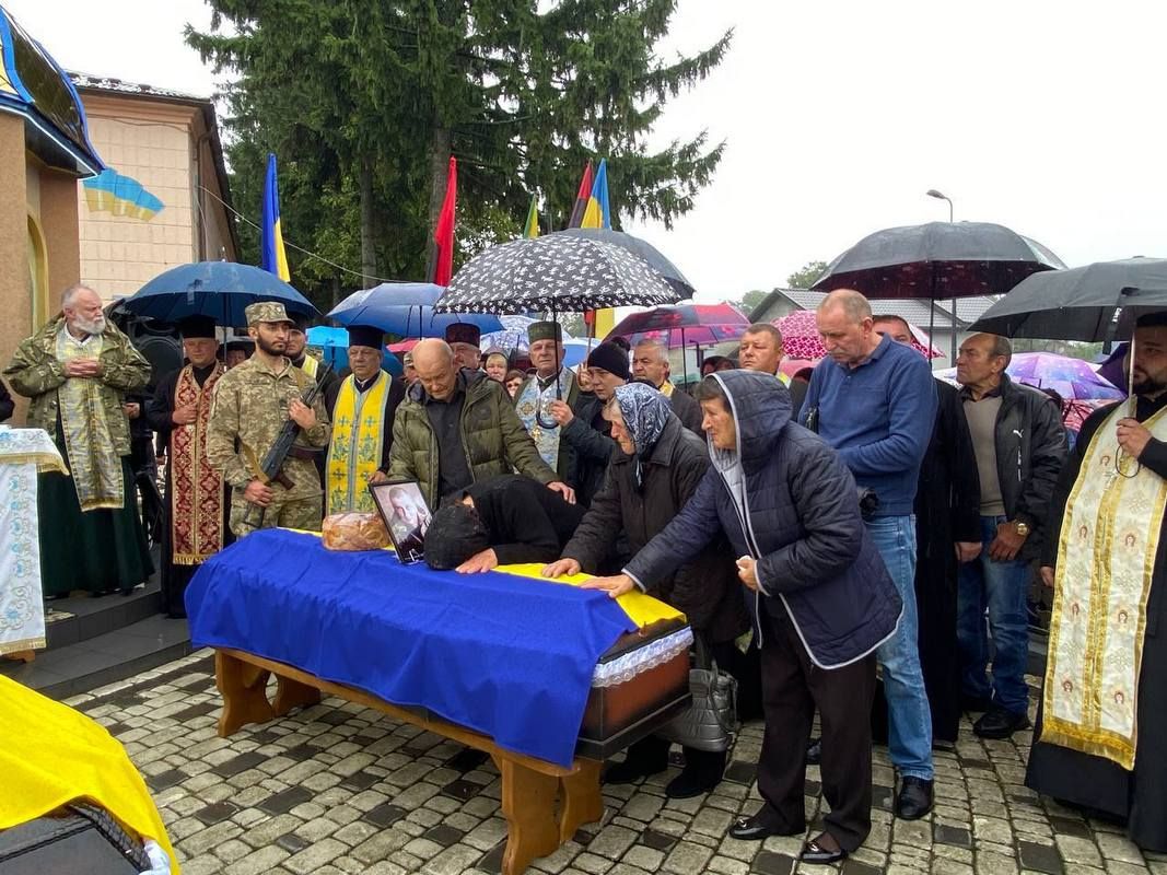 На Городенківщину повернулися два загиблих захисника - Василь Лиско та Іван Рудяк 2