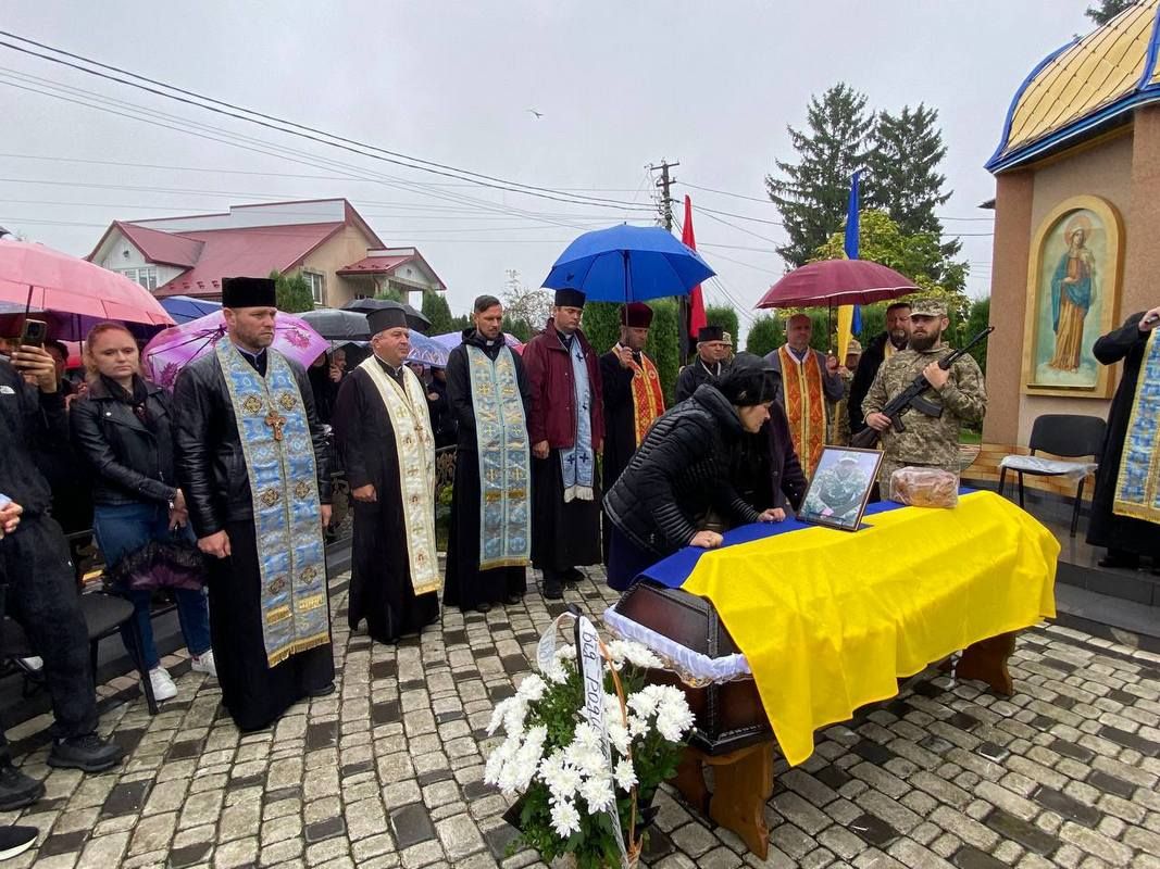 На Городенківщину повернулися два загиблих захисника - Василь Лиско та Іван Рудяк 1