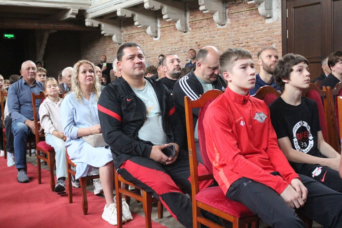 У Коломиї вручили нагороди до Дня фізичної культури і спорту 4