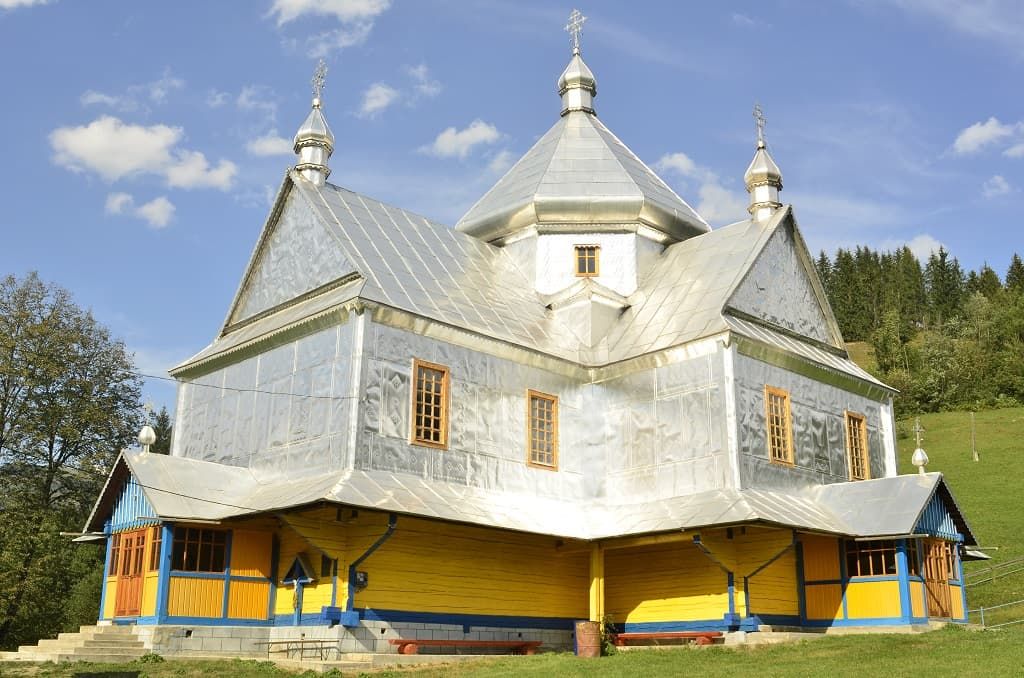 Храм Пресвятої Трійці в селі Ільці в ХХІ столітті. Фото: Коломийська єпархія