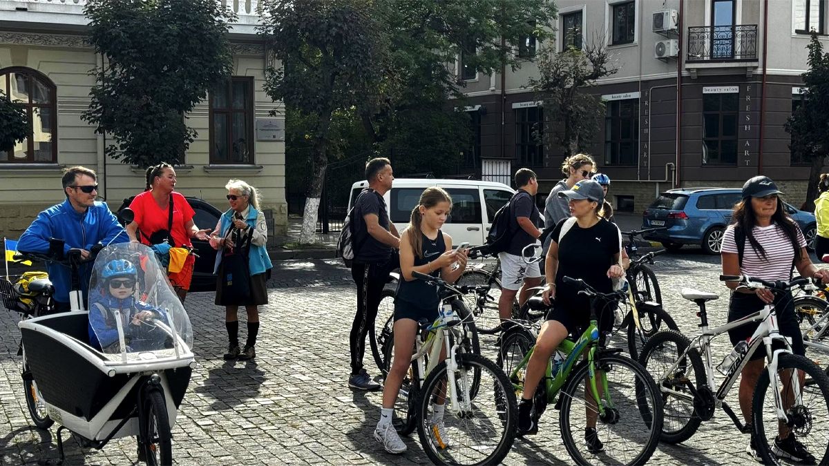 Понад 7 тисяч гривень вдалося зібрати під час благодійного велопробігу в Коломиї 3