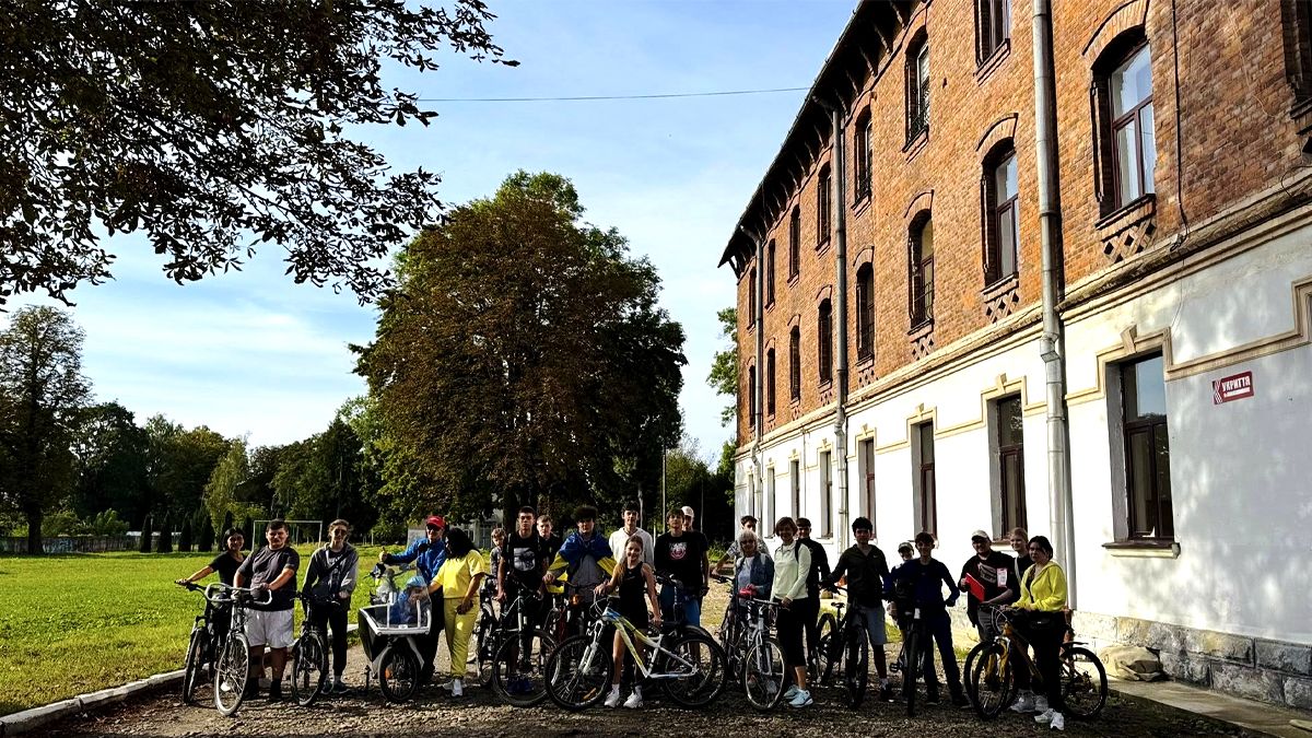 Понад 7 тисяч гривень вдалося зібрати під час благодійного велопробігу в Коломиї 1