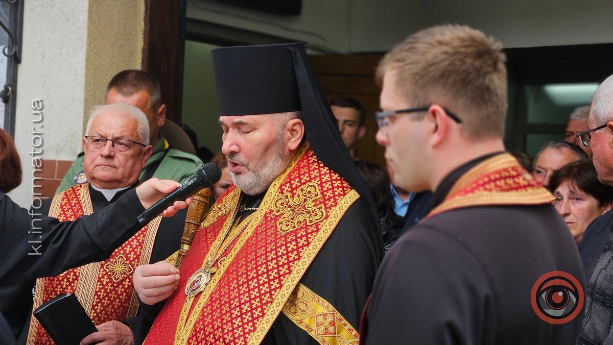 Під звуки трембіти, скрипки і оплекси Коломия прощалася з Любомиром Грабцем 6