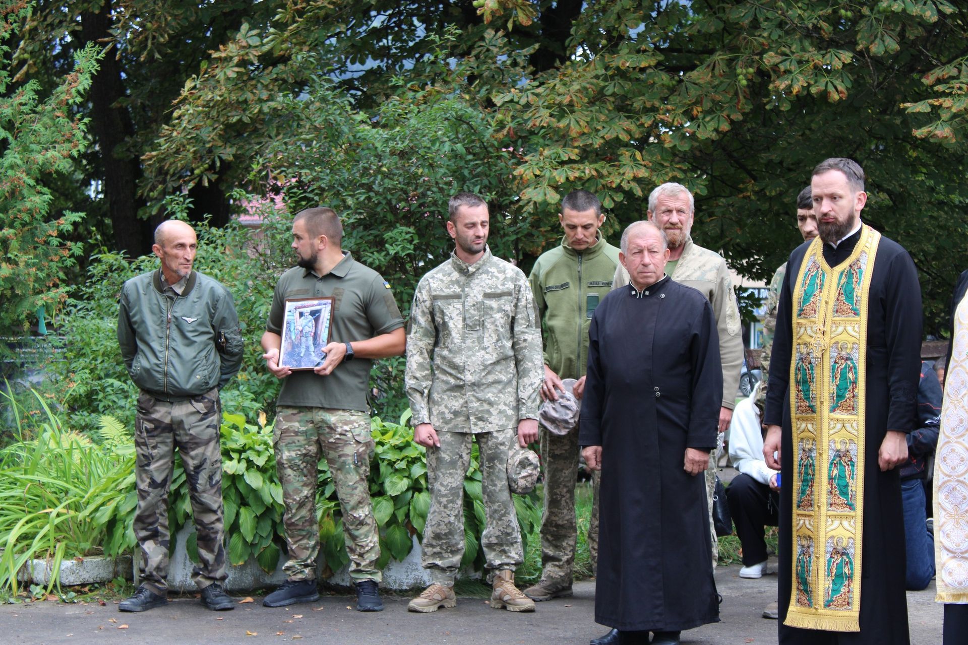 У Верховині зустріли скорботний кортеж померлого воїна Івана Ілюка 5