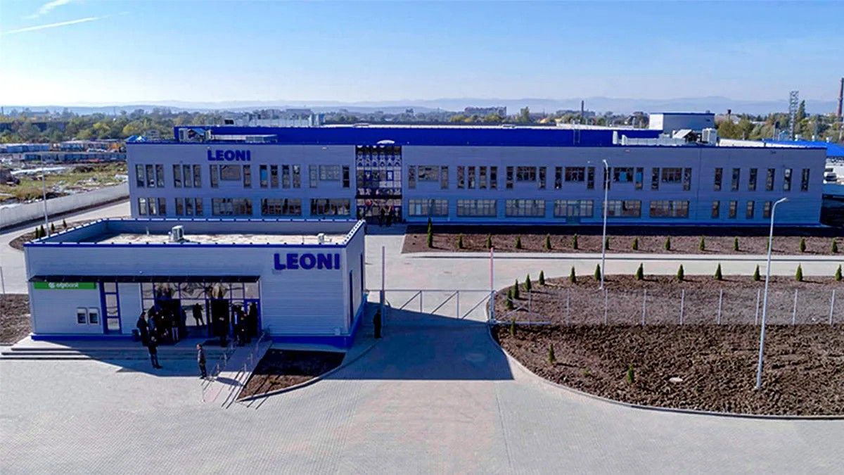 Що фахівці виявили на заводі LEONI