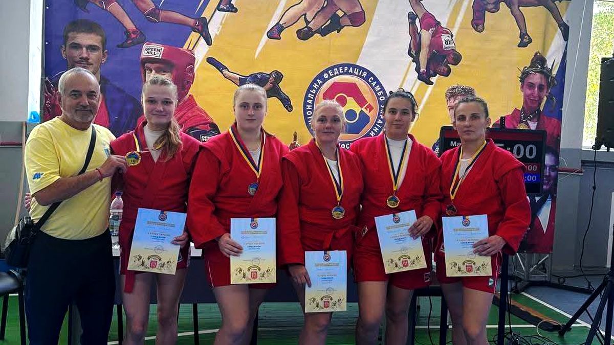 Надвірнянські спортсмени здобули призові місця на Кубку України з боротьби самбо