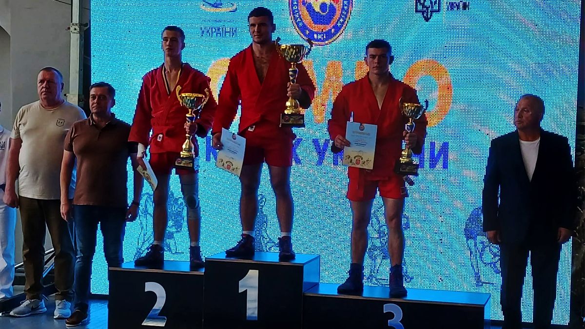 Надвірнянські спортсмени здобули призові місця на Кубку України з боротьби самбо 2