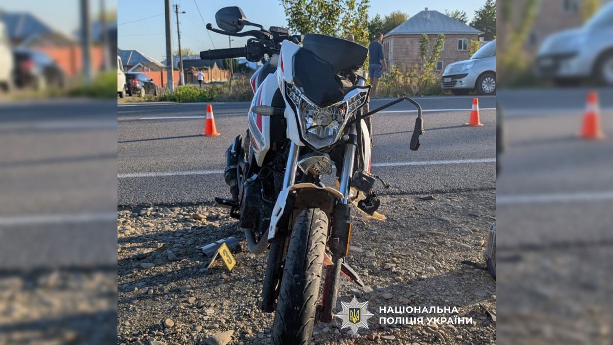 Внаслідок аварії на Коломийщині постраждав 15-річний мотоцикліст