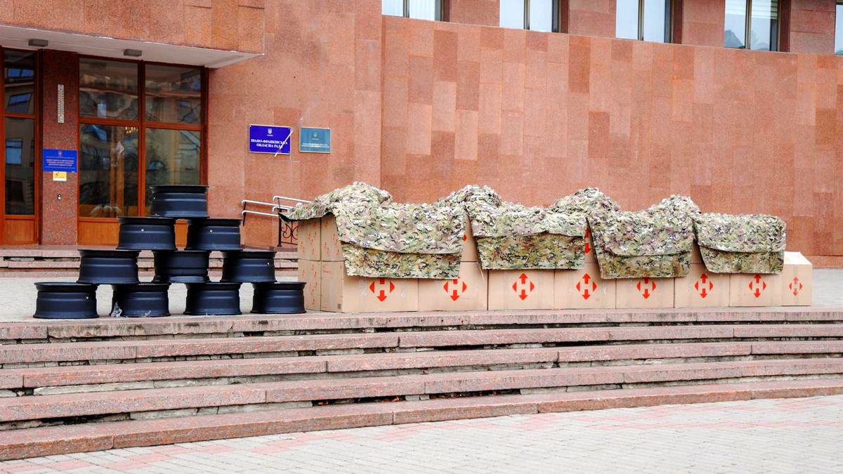 "Едельвейсам" передали 200 антитепловізійних плащів та інше спорядження