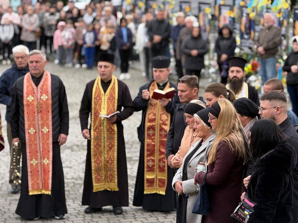 В Отинії віддали шану загиблому "едельвейсу" Руслану Кварцяному 6