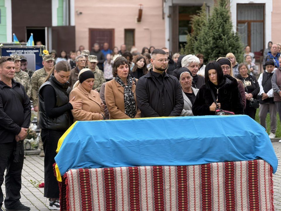 В Отинії віддали шану загиблому "едельвейсу" Руслану Кварцяному 2
