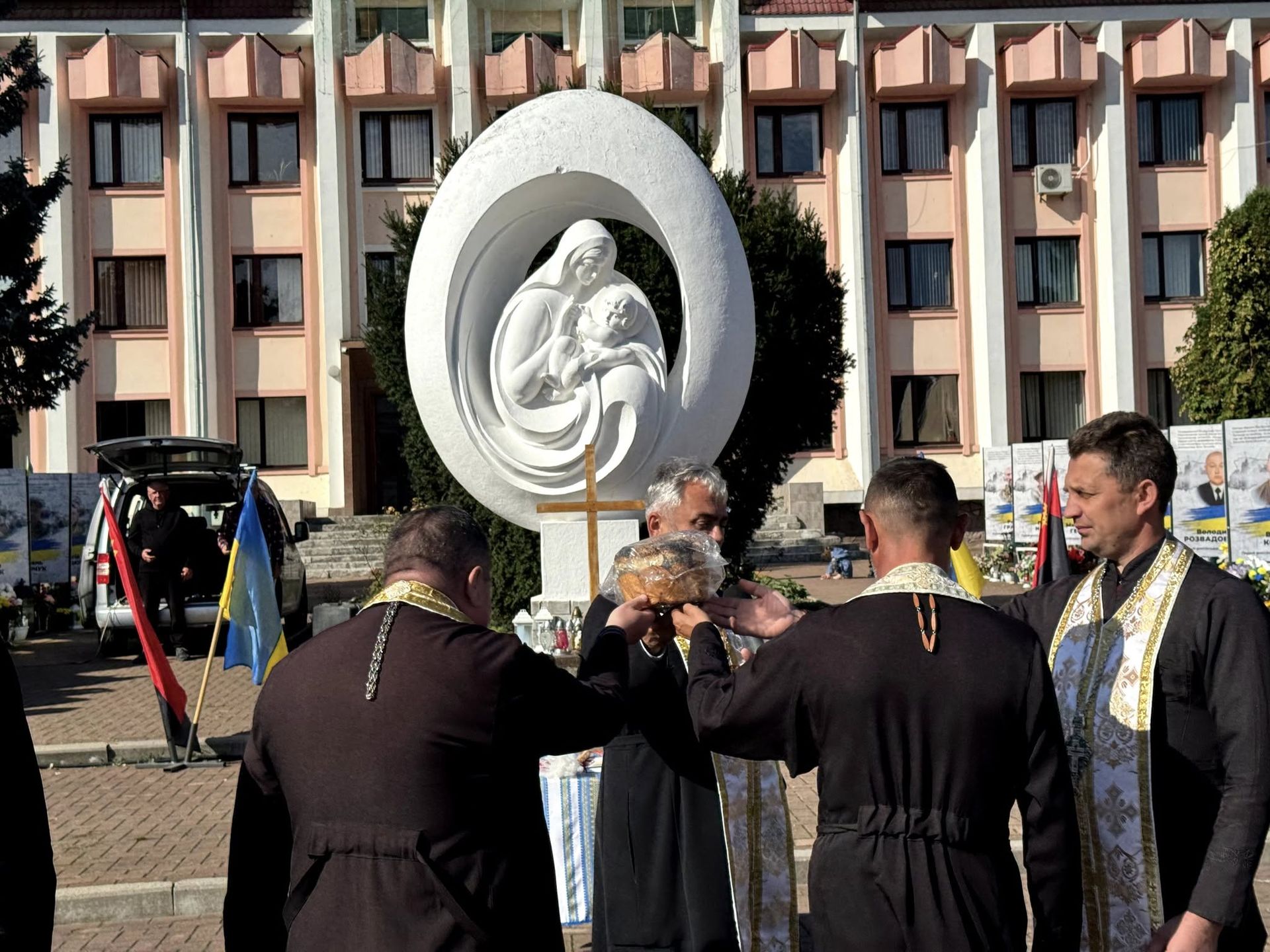 У Косові молитвою вшанували памʼять полеглих Героїв 4