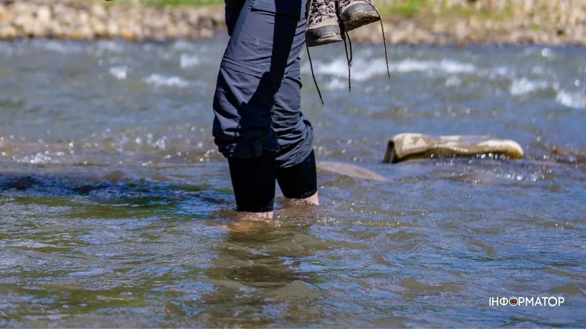 2,5 млн туристів на Прикарпатті щороку: що люди залишають після себе у Карпатах? 2