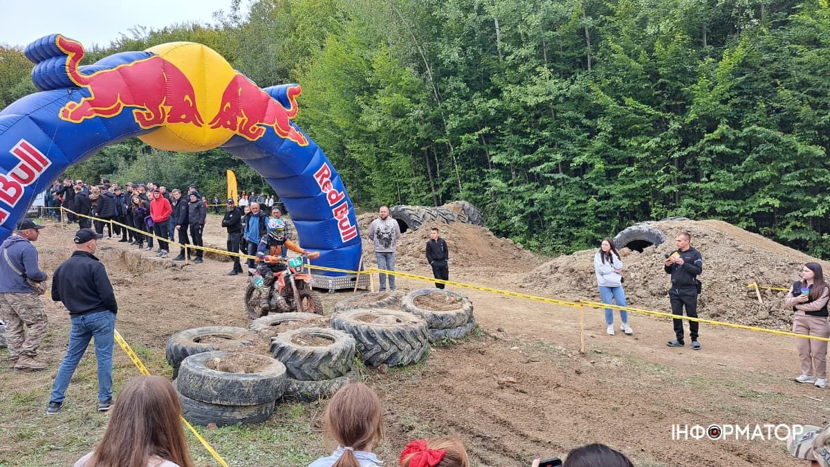 Гори, мотоцикли та шалена енергія: на Коломийщині відбулись змагання з хард-ендуро "O’Kurwaaa Bobr" 6