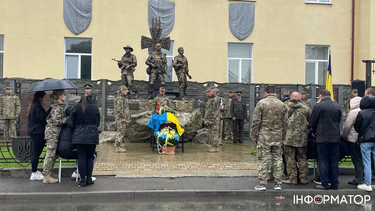 У Коломиї віддали шану загиблому "едельвейсу" Віктору Кашубі 11