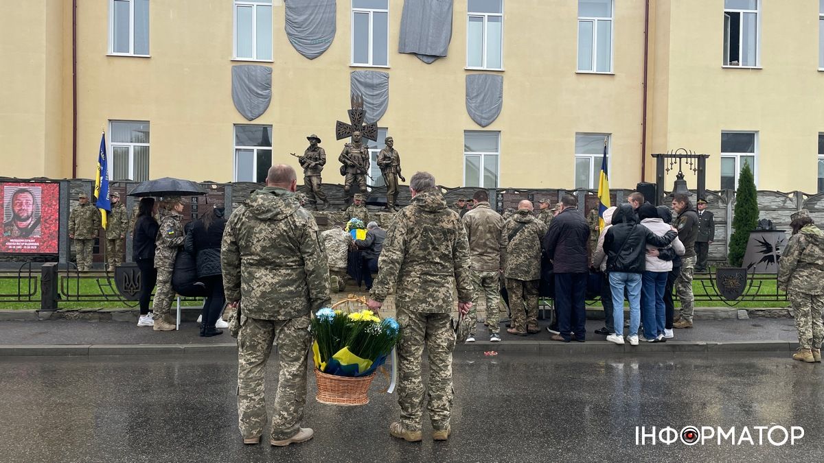 У Коломиї віддали шану загиблому "едельвейсу" Віктору Кашубі 8