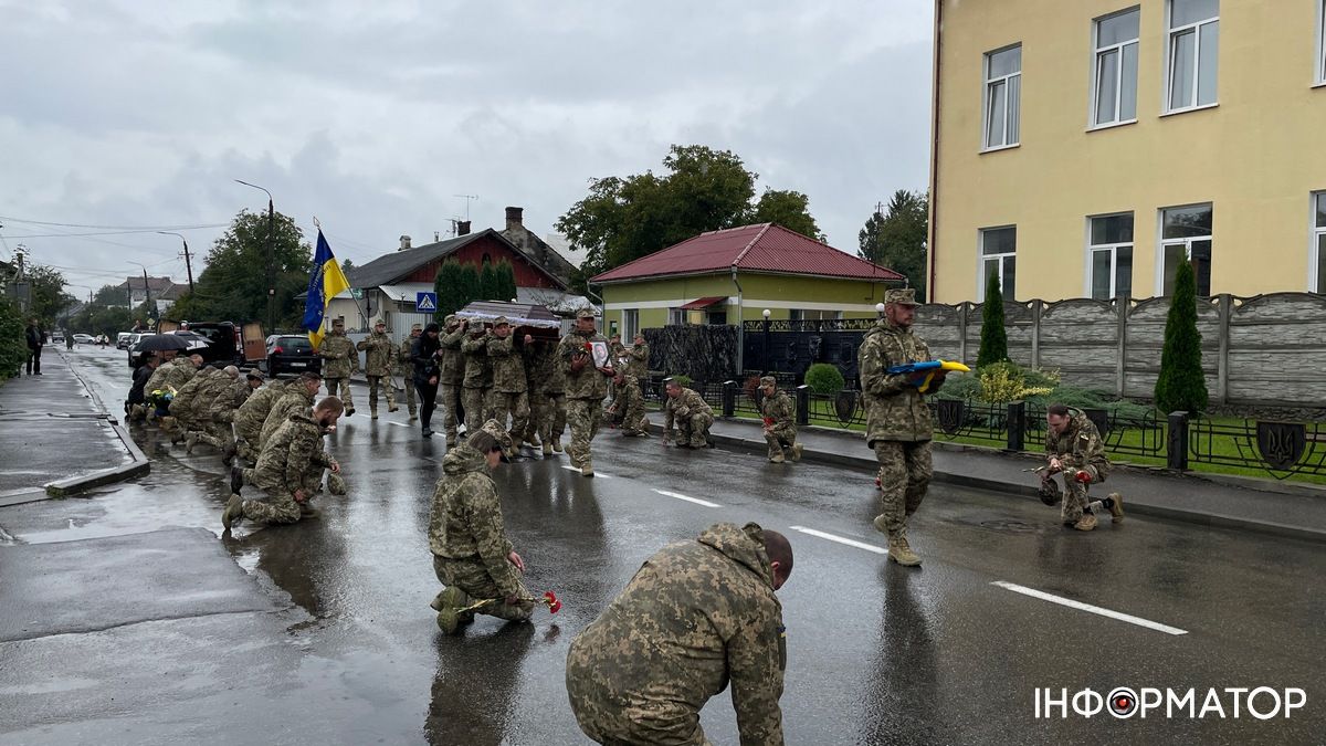 У Коломиї віддали шану загиблому "едельвейсу" Віктору Кашубі 5