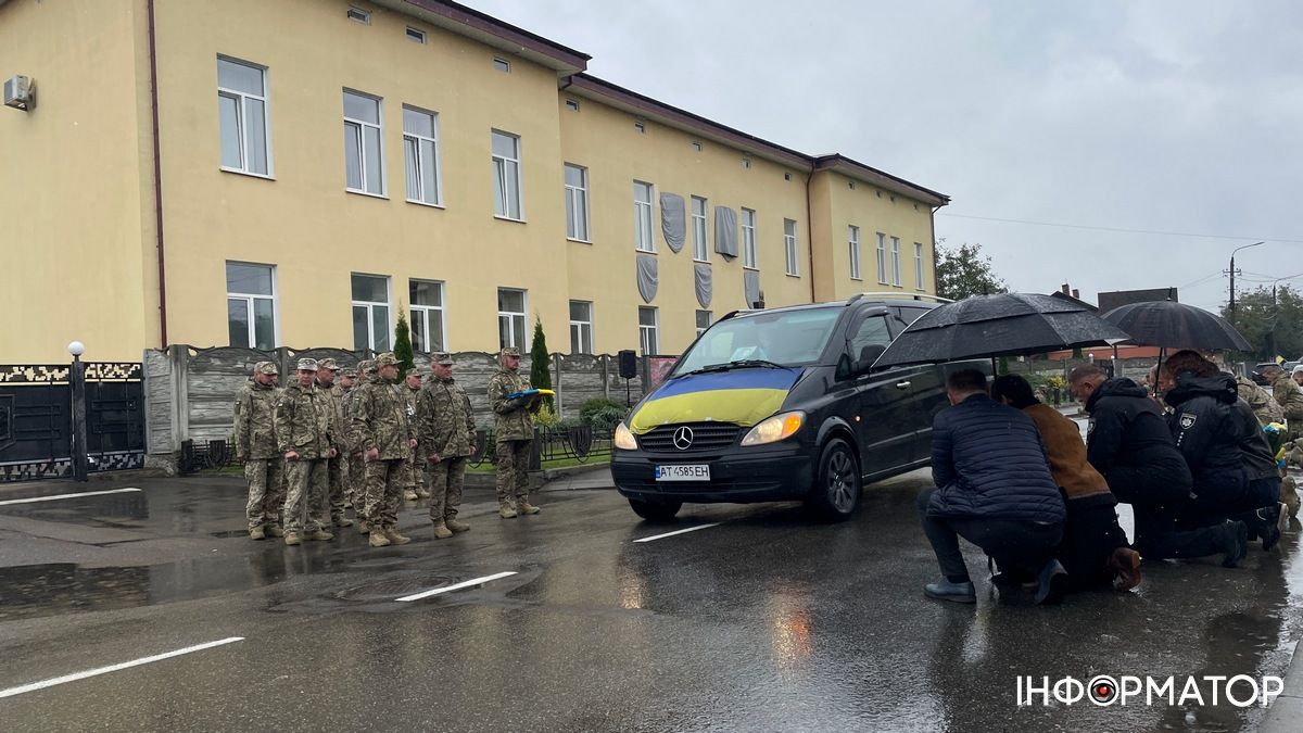 У Коломиї віддали шану загиблому "едельвейсу" Віктору Кашубі 3