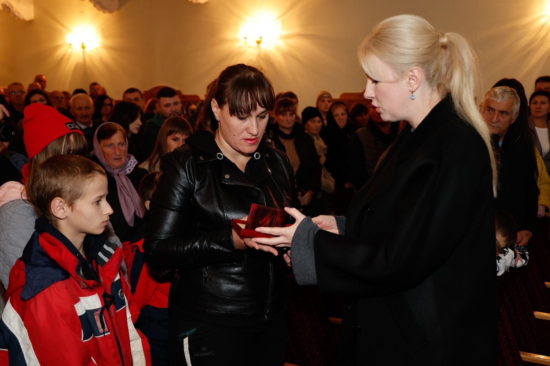 Загиблих захисників з Коломийщини нагородили орденом "За мужність" ІІІ ступеня 10