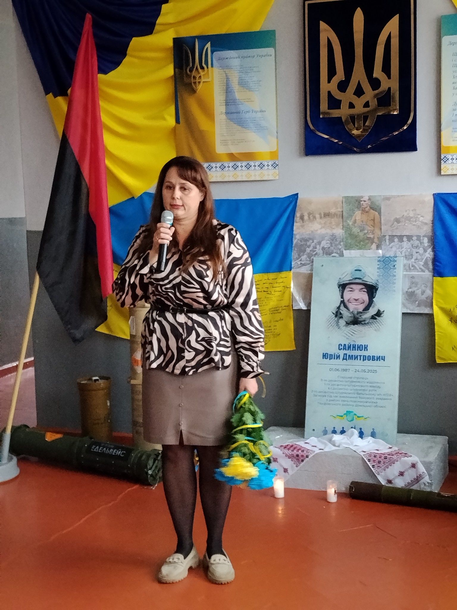 У Косові відкрили меморіальну дошку полеглому захиснику Юрію Сайнюку 4