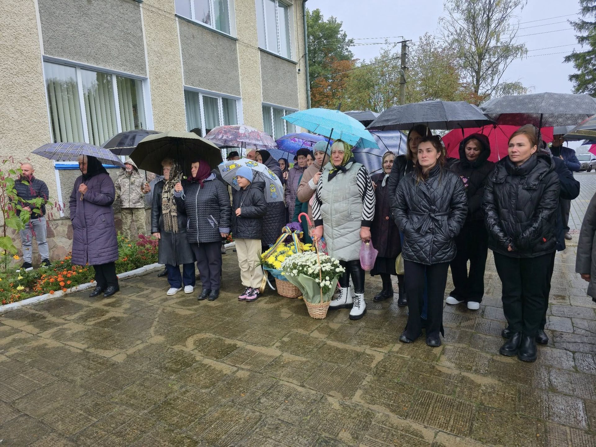 На Коломийщині відкрили памʼятну дошку Герою Миколі Молофію 2