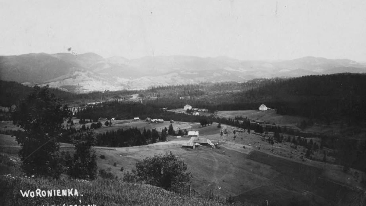 Село Вороненка в данину. Фото: "Ретро Надвірна"