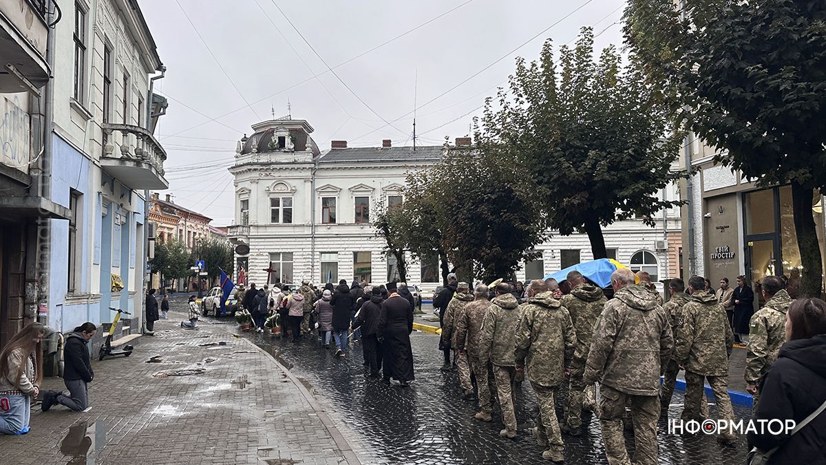 У Коломиї попрощались з полеглим захисником Любомиром Маріном 3
