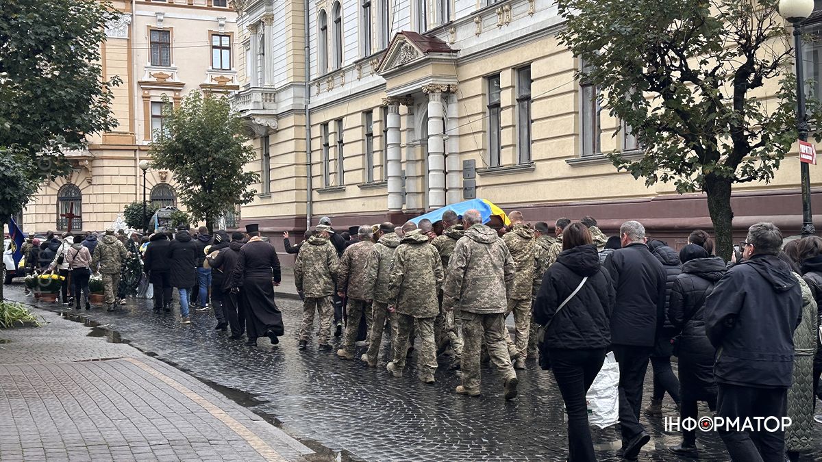 У Коломиї попрощались з полеглим захисником Любомиром Маріном 7