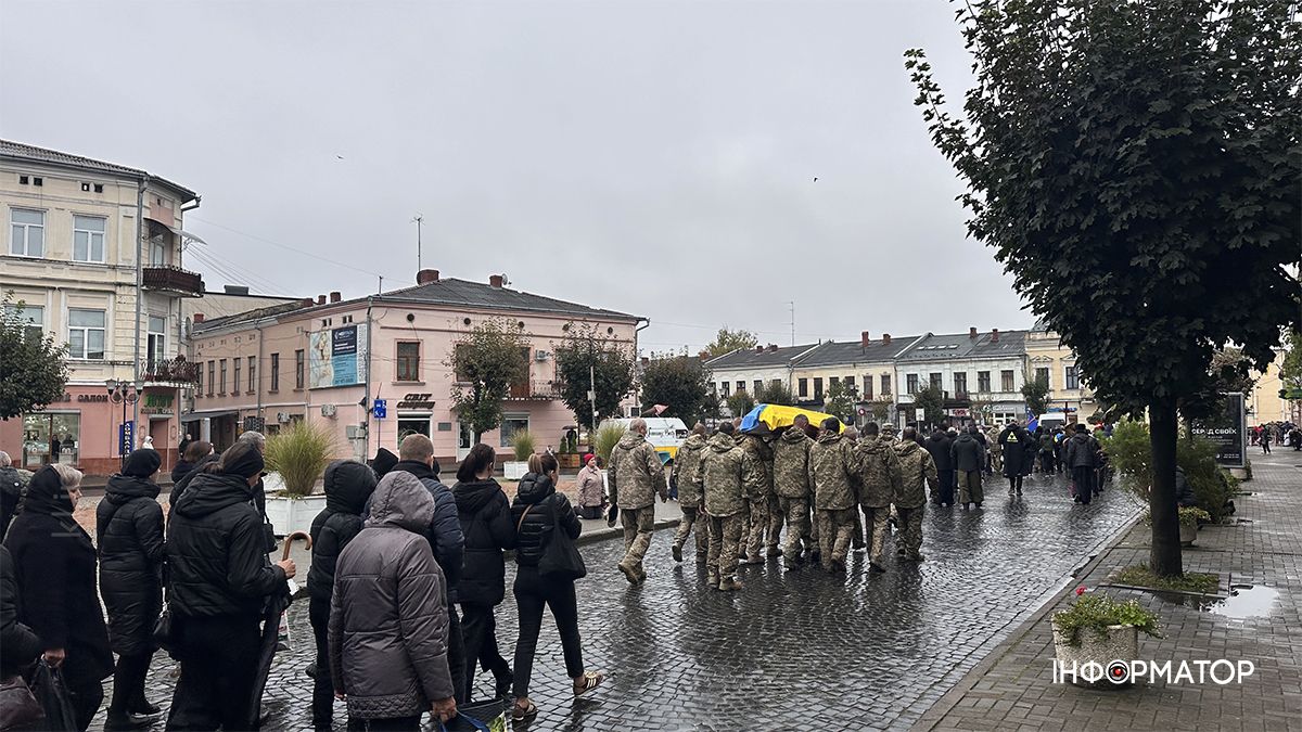 У Коломиї попрощались з полеглим захисником Любомиром Маріном 14