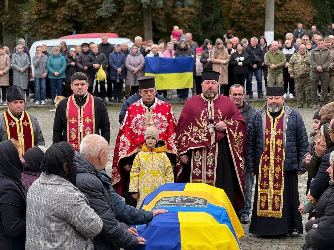 Із загиблим Героєм Любомиром Жуковським прощатимуться сьогодні в Отинії 3