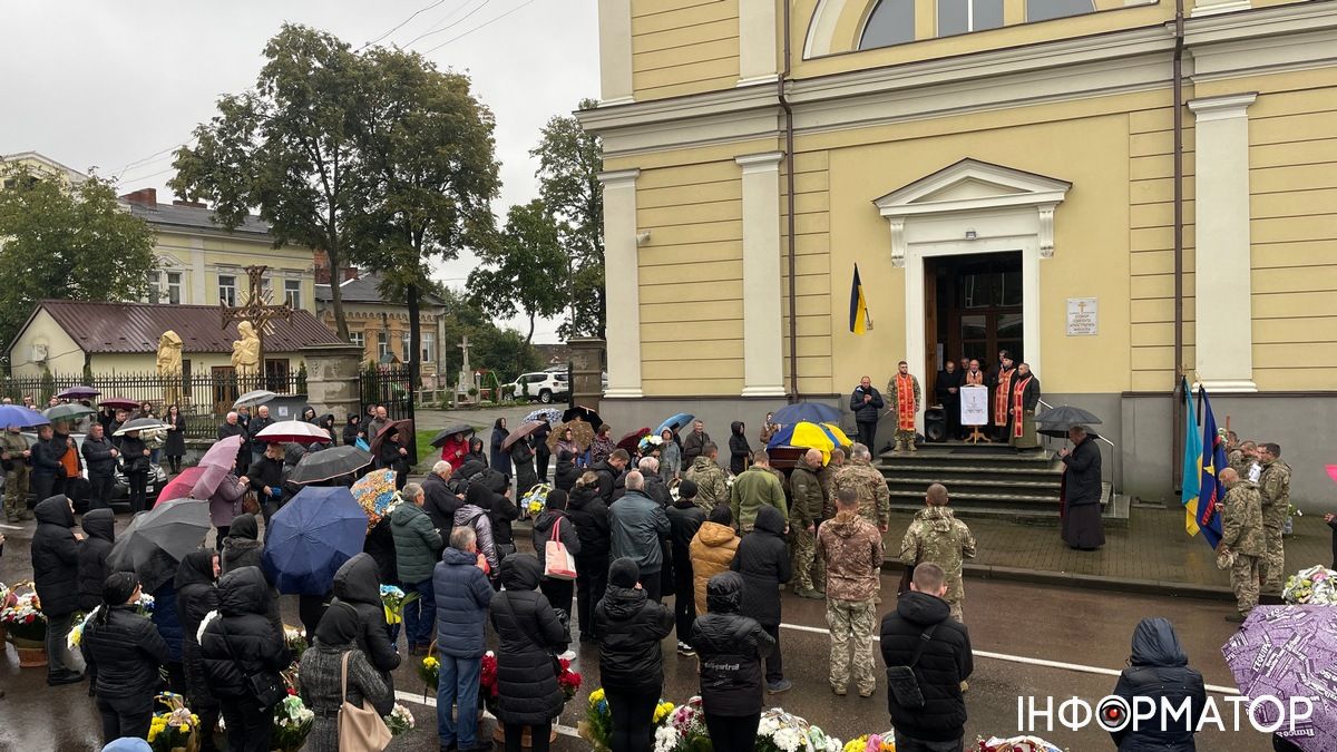 У Коломиї навіки попрощалися із Героєм Володимиром Бойчуком 18