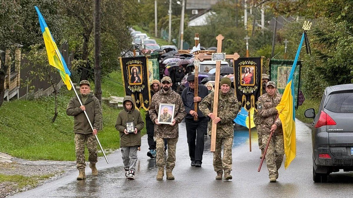 Героя Любомира Жуковського провели на вічний спочинок в рідній Отинії
