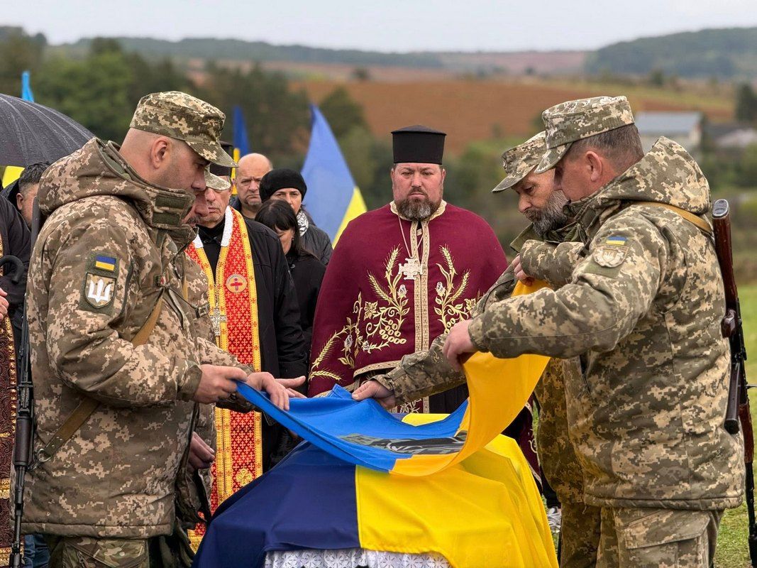 В Отинії провели на вічний спочинок Героя Любомира Жуковського 12