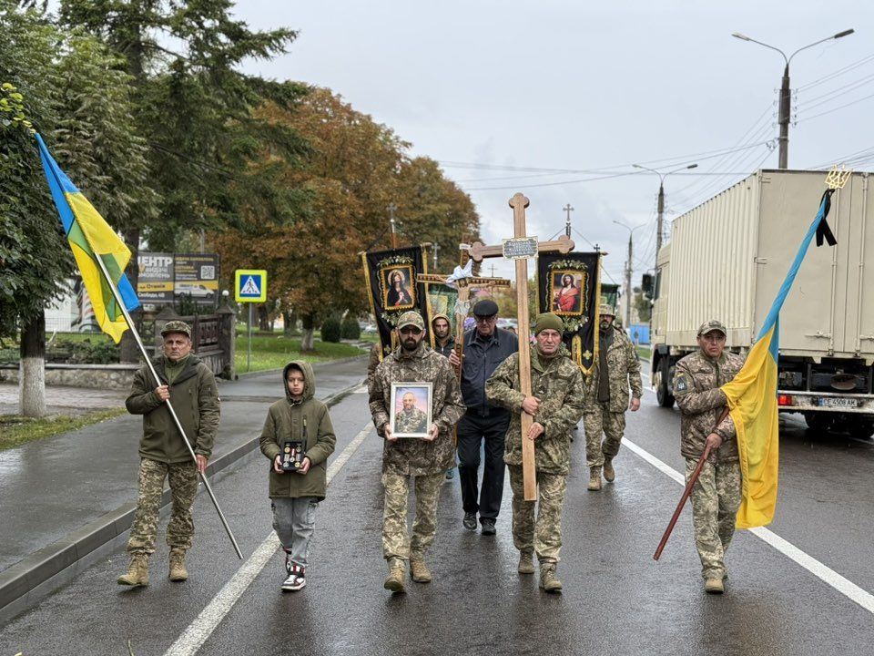 В Отинії провели на вічний спочинок Героя Любомира Жуковського 6