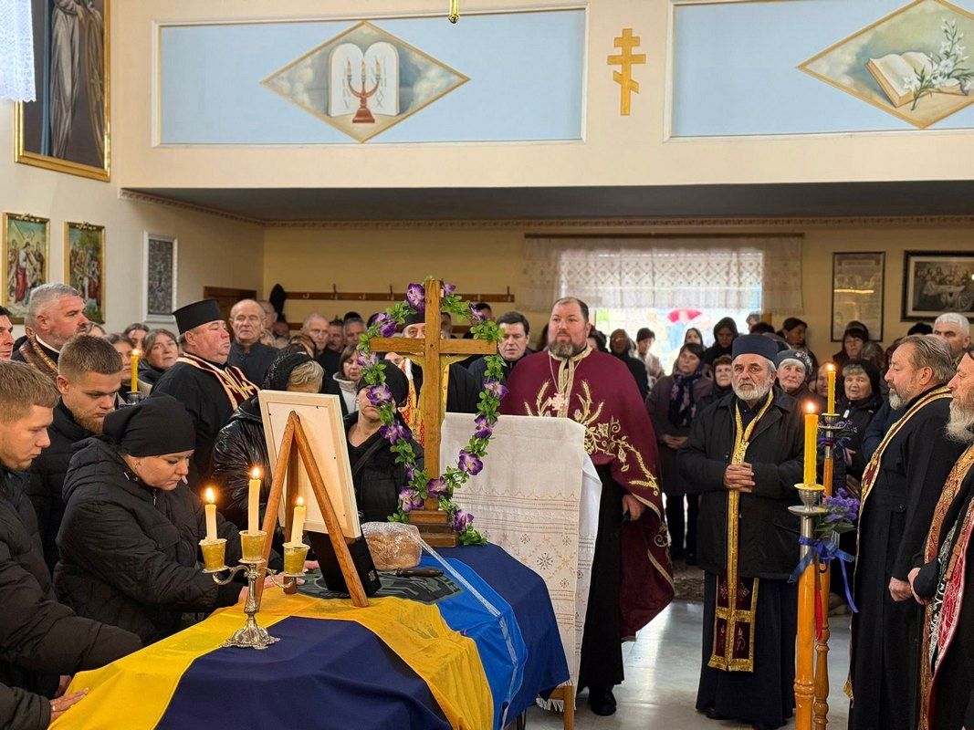 В Отинії провели на вічний спочинок Героя Любомира Жуковського 9