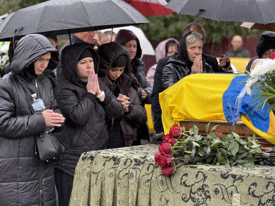 В Отинії провели на вічний спочинок Героя Любомира Жуковського 8